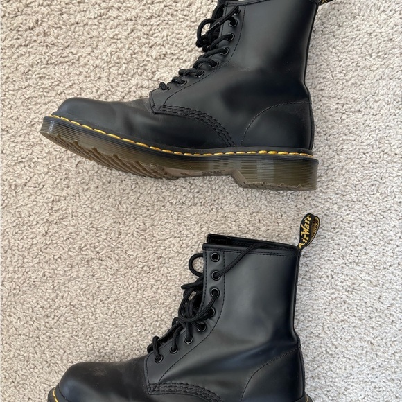 Dr. Martens 1460 WOMEN'S SMOOTH LEATHER LACE UP BOOTS Black size 7 - Picture 3 of 5